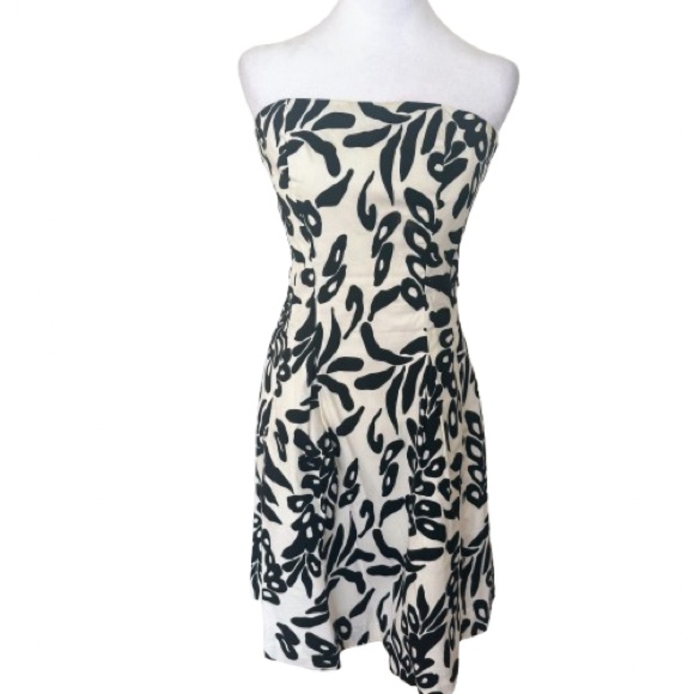 White House Black Market Strapless Cream and Black Sundress with pockets